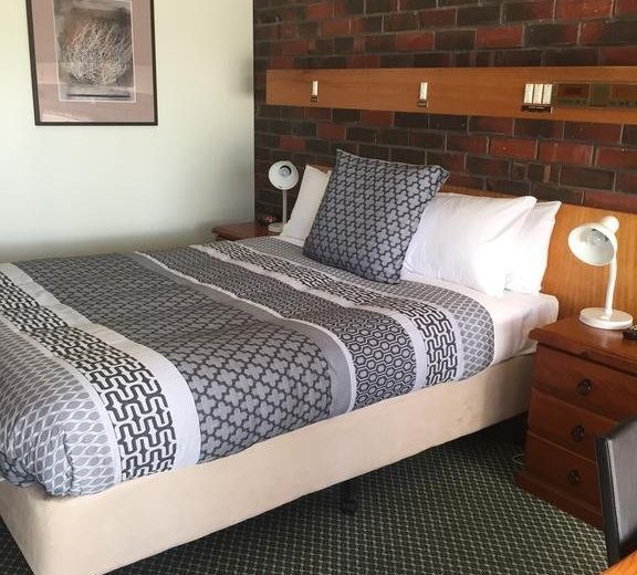 Wentworth Club Motel