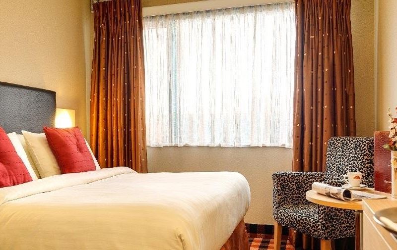 Academy Plaza Hotel