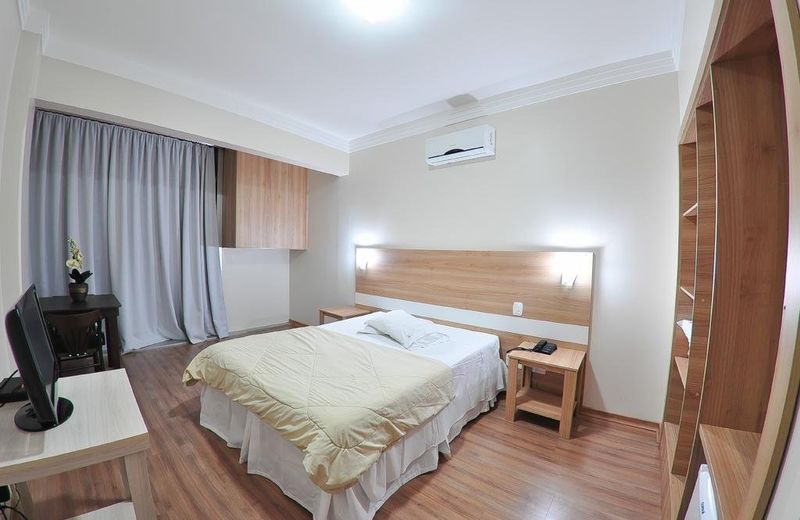 Turis Hotel