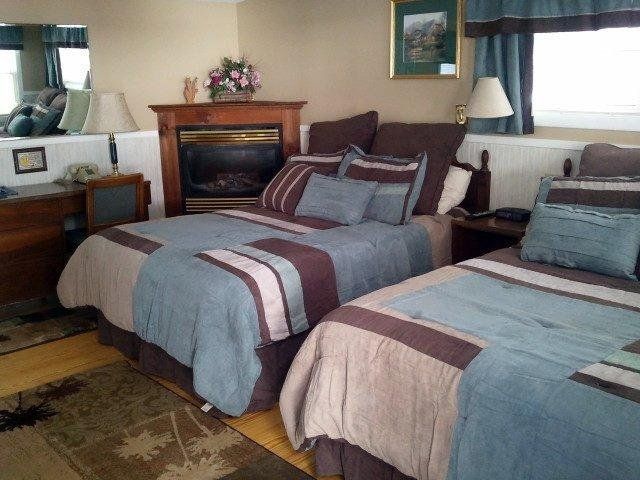 LAZY E MOTOR INN