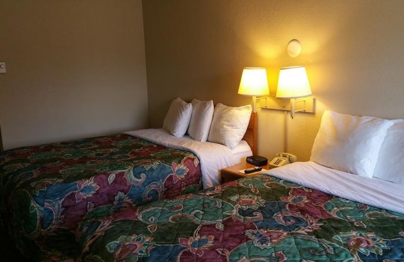 Woodland Inn & Suites