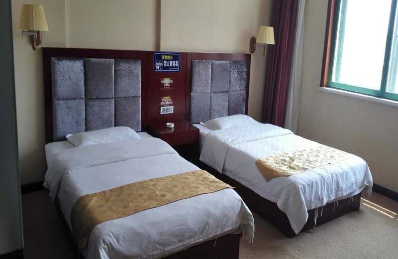 Dalateqi Letian Huihao Express Hotel