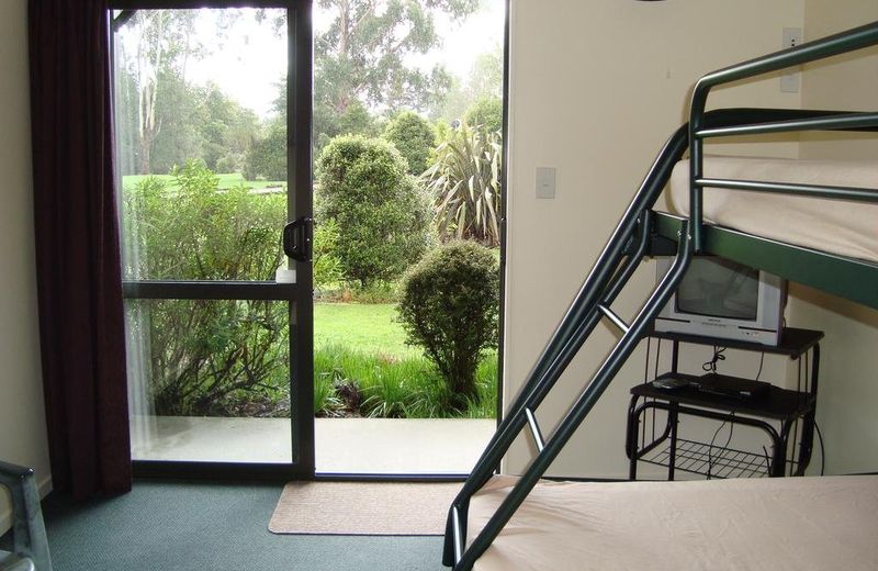 Lake Brunner Country Motel & Holiday Park