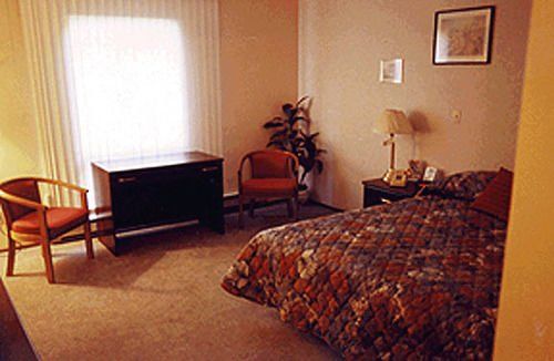 Weyburn Inn