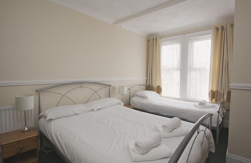 All Seasons Lodge Hotel