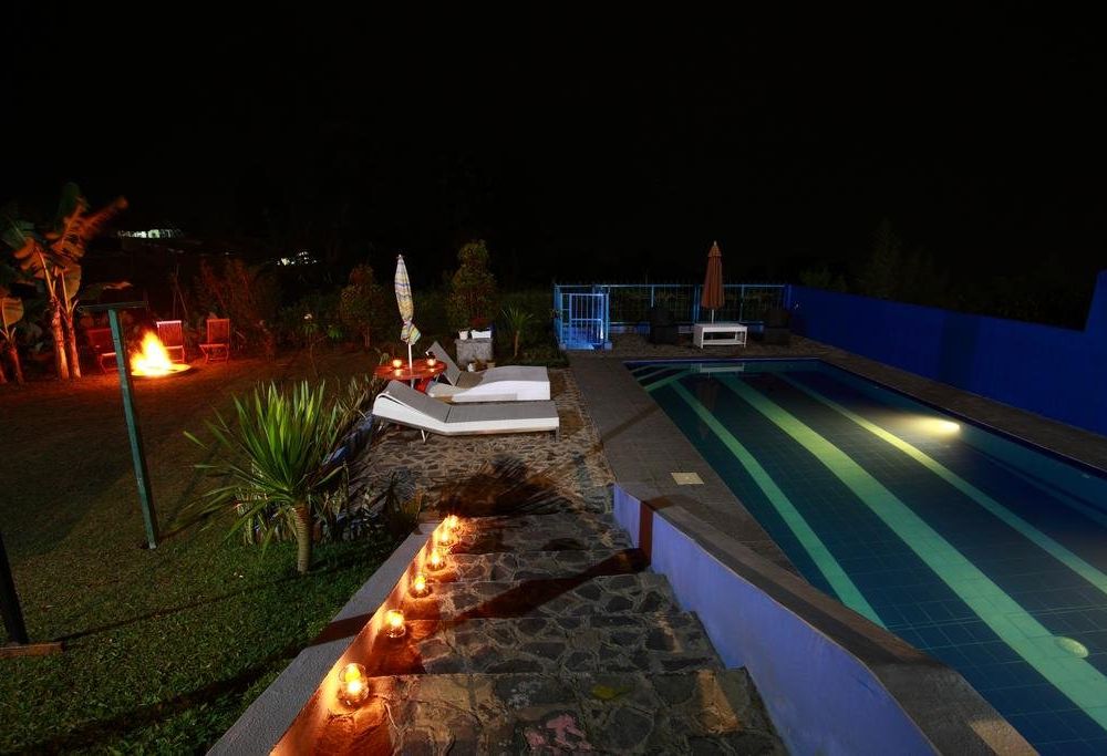 Outdoor Pictures 22