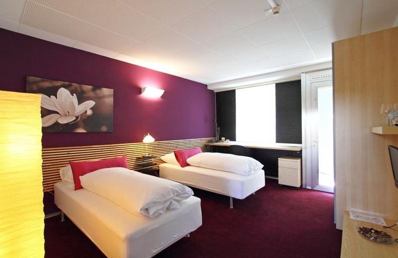 College Garden Hotel