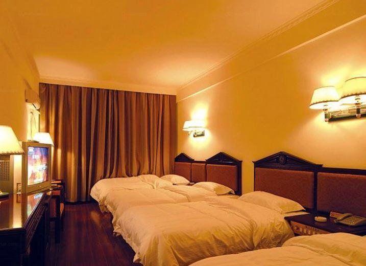 Dongxing Hotel