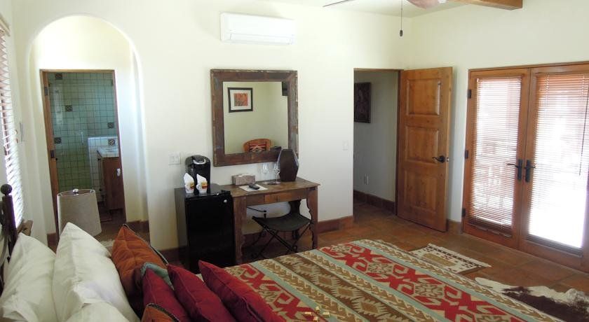 Croad Vineyards - The Inn