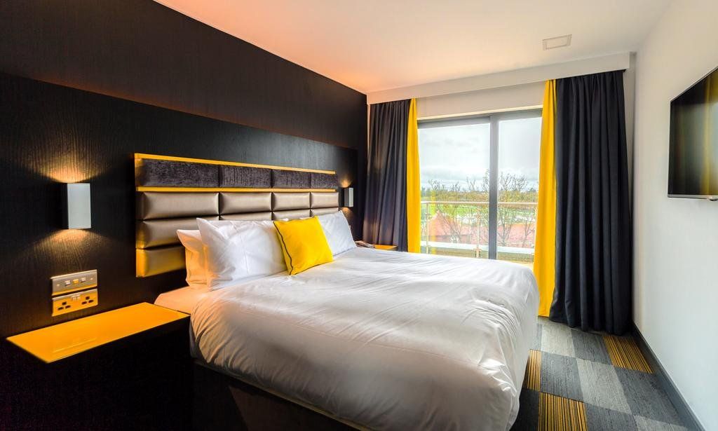 Roomzzz Chester City