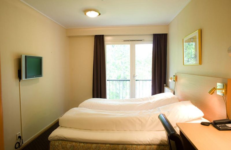 SOLE HOTELL