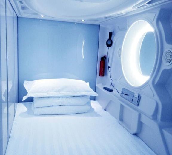 Tianjin Moon Trip Space Capsule