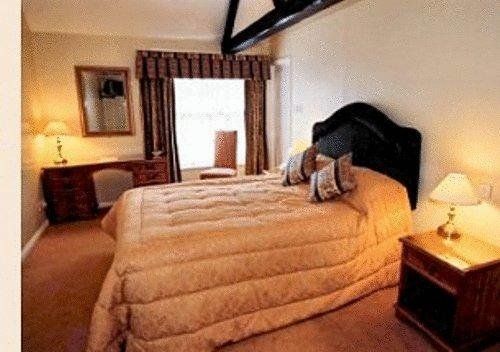 Salisbury Arms Hotel