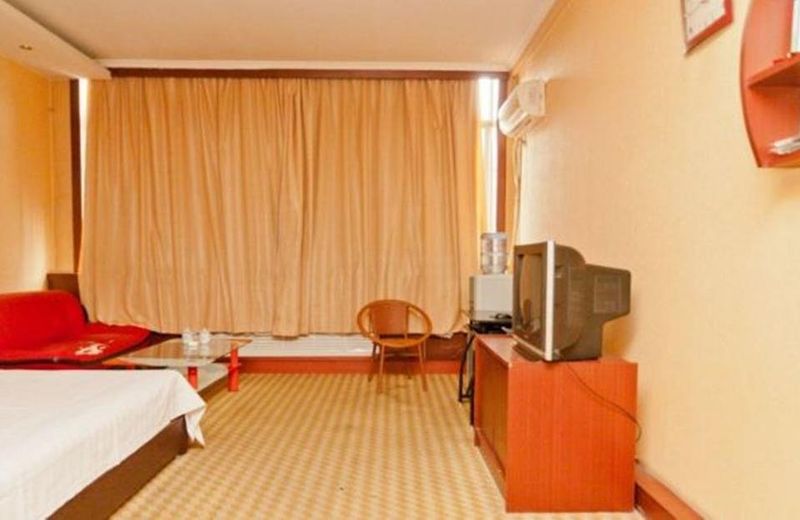 Zouping Mingzhu Business Hotel