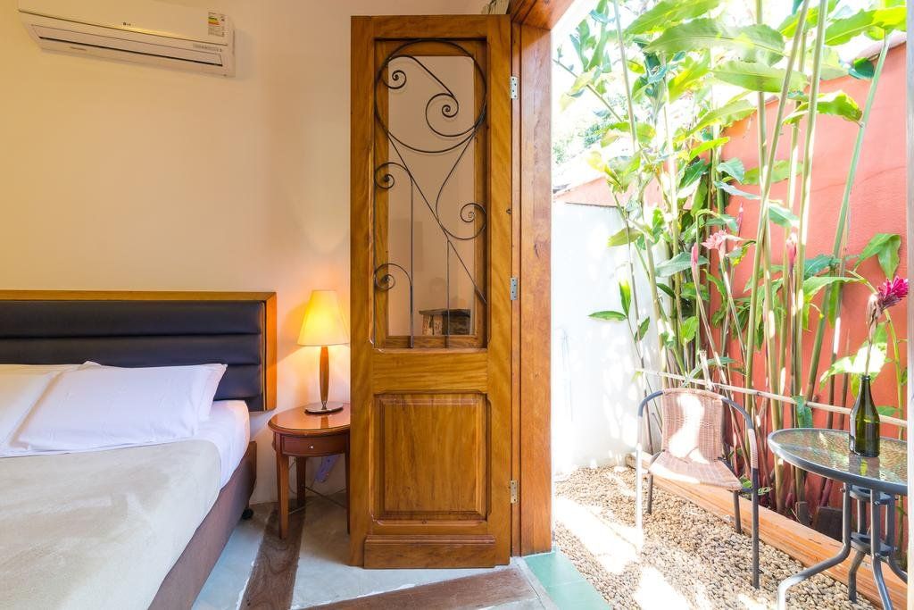 Pousada Pontal Gardens