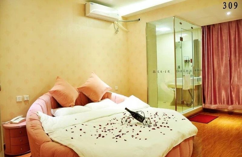Aishang Theme Hotel