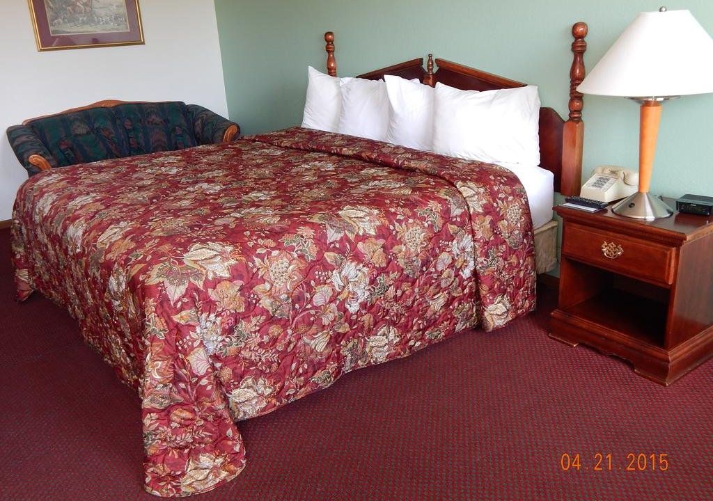 Carriage House Inn