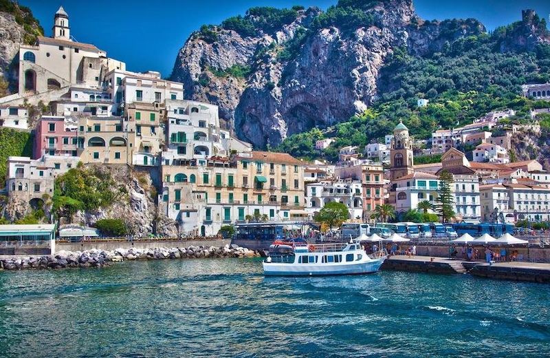 Holidays Baia D'Amalfi