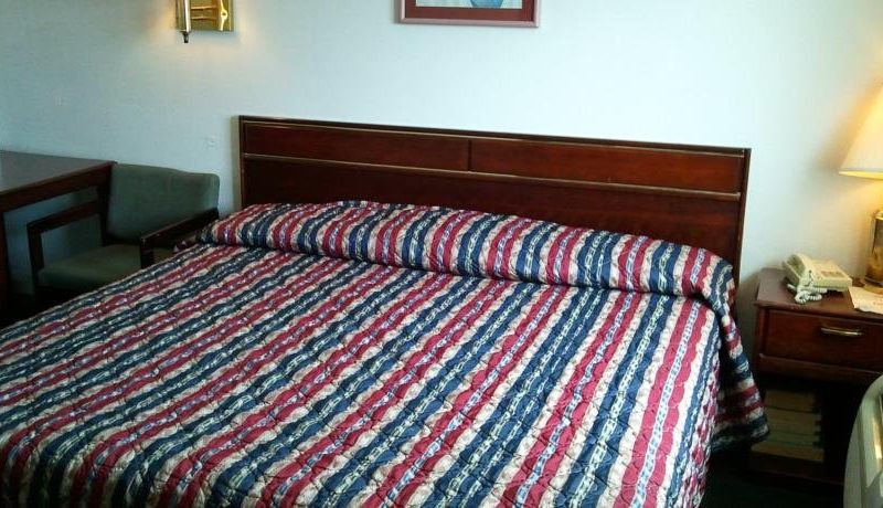 Colonial Inn
