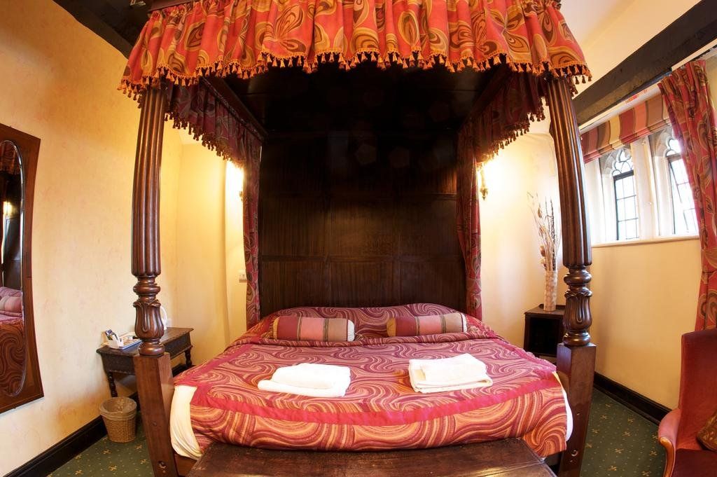 George & Pilgrims Hotel