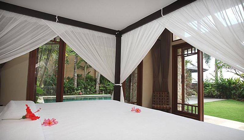 HEMINGWAYS