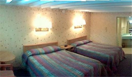 1st Travel Inn Oakley