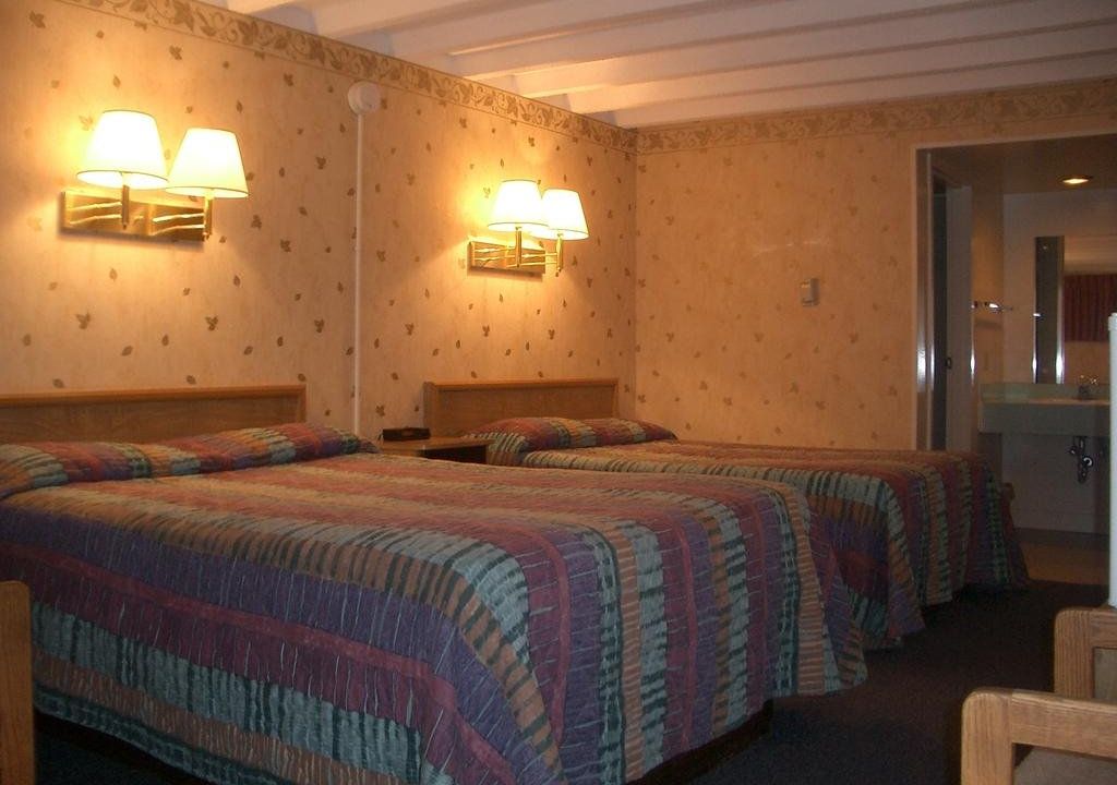 1st Travel Inn Oakley