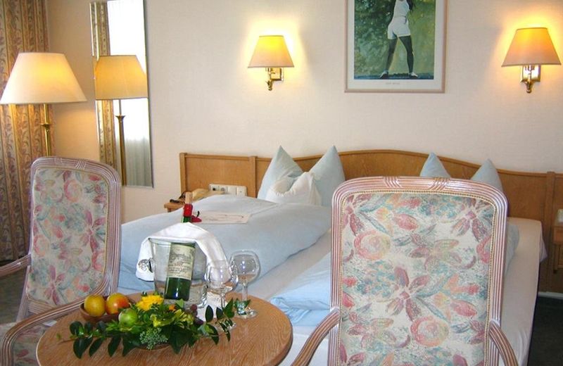 Landhotel Sonneneck - Breuna im Naturpark