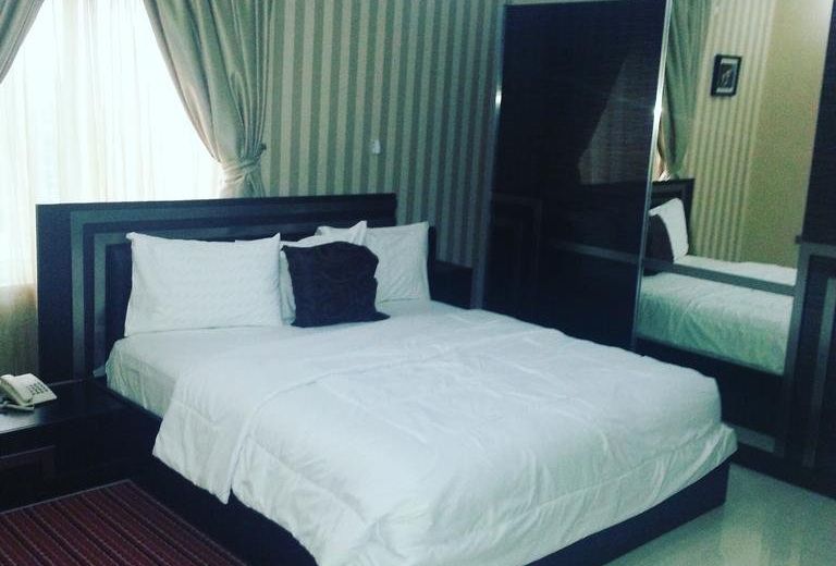 Tenache Hotels