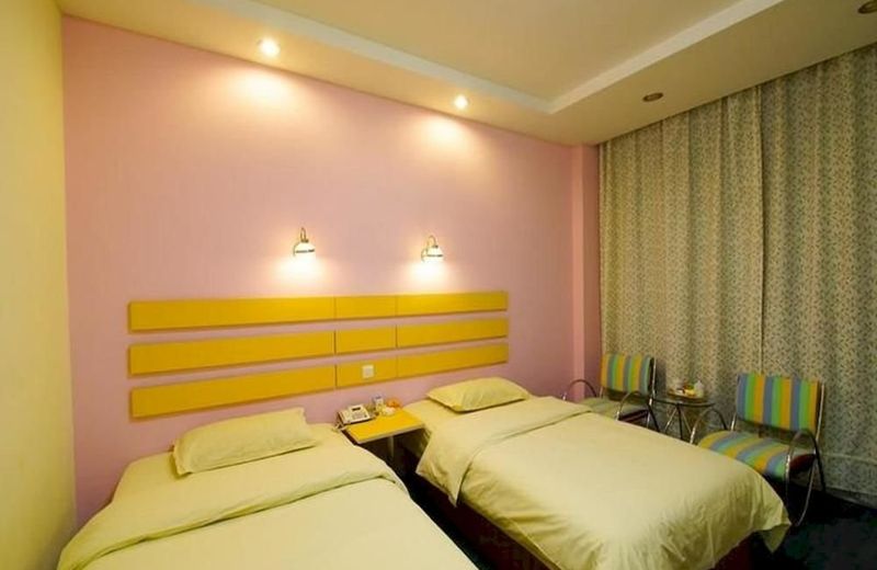 Luke Hotel