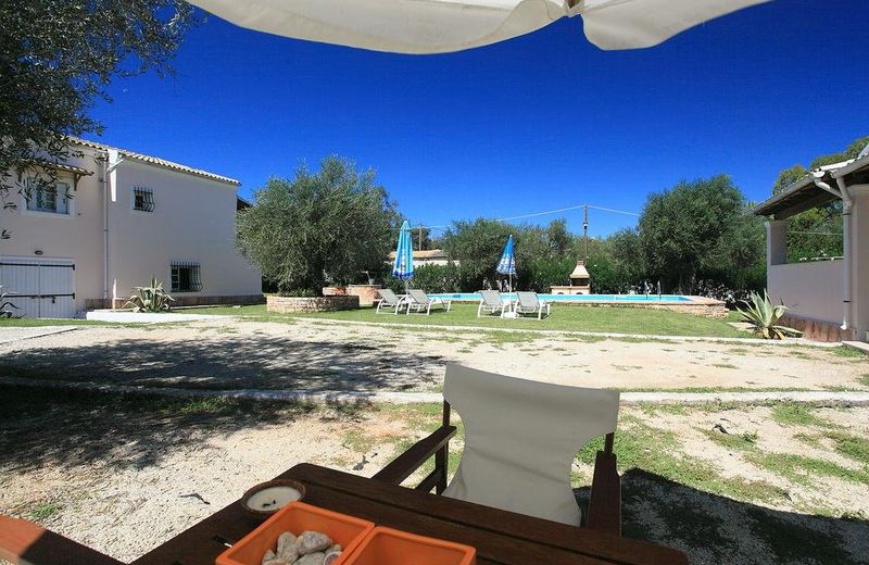 Vari Estate