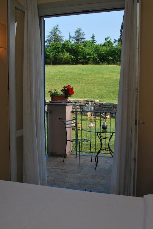 Outdoor Pictures 24