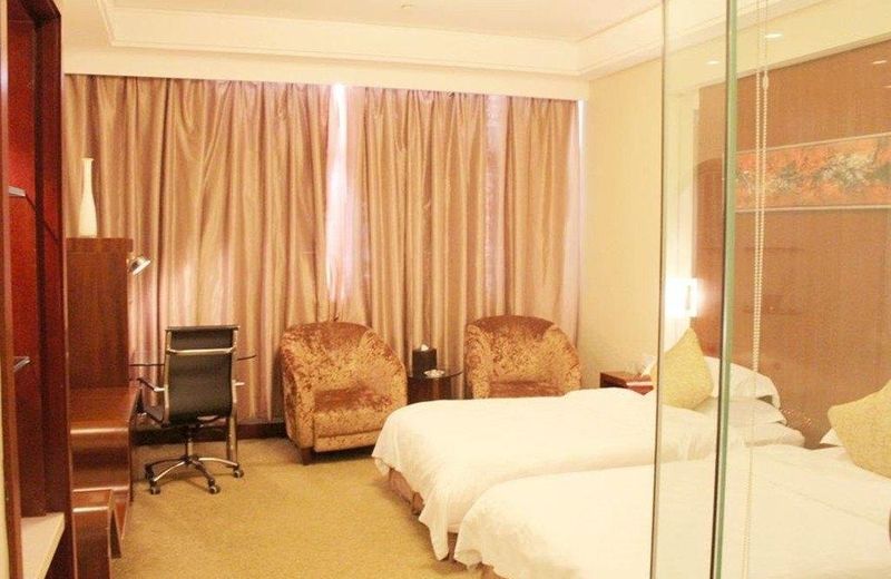 HOLIDAY CITY HOTEL