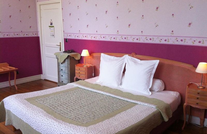 Manoir De Montflambert