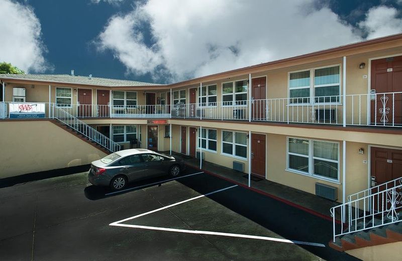 Hotel Point Loma