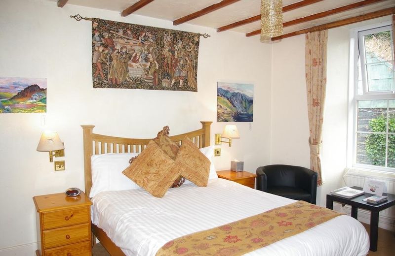 Elen's Castle Hotel
