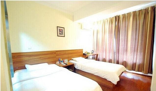 Pengchengyi Express Hotel