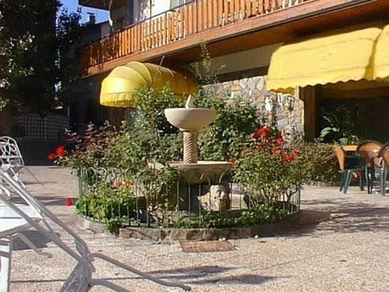 Outdoor Pictures 19