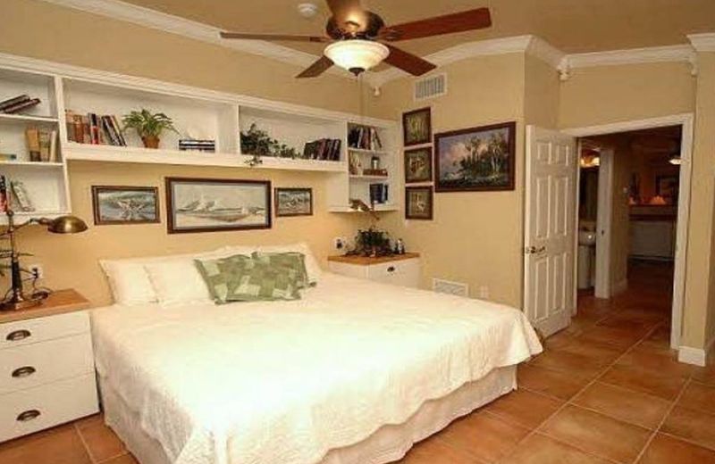 Palm Isle 3215 by RedAwning