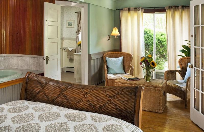 Abbey's Lantern Hill Inn