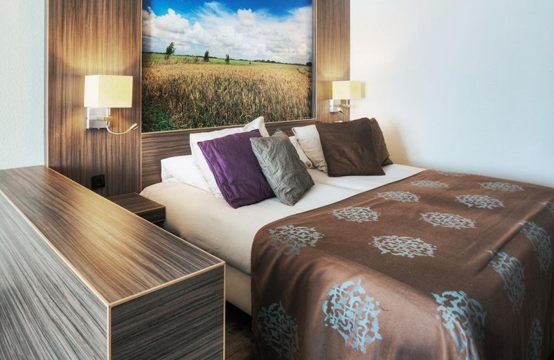 BADHOTEL DOMBURG - HAMPSHIRE CLASSIC