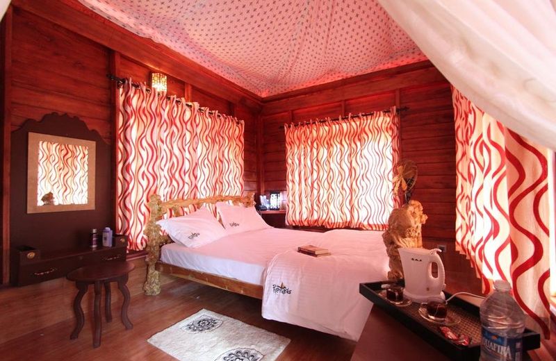 Pugmarks Jungle Lodge