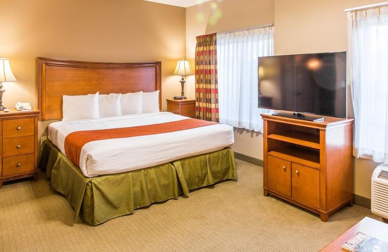 Country Inn & Suites by Radisson, San Bernardino (Redlands), CA