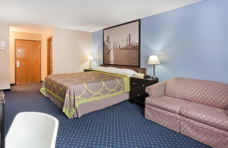 Super 8 by Wyndham Rockford