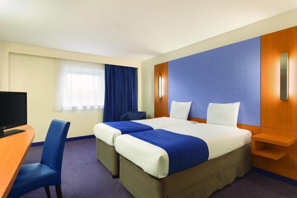 Ramada by Wyndham London North M1