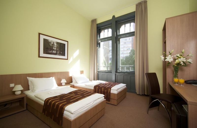 Hotel Queen Elizabeth Superior