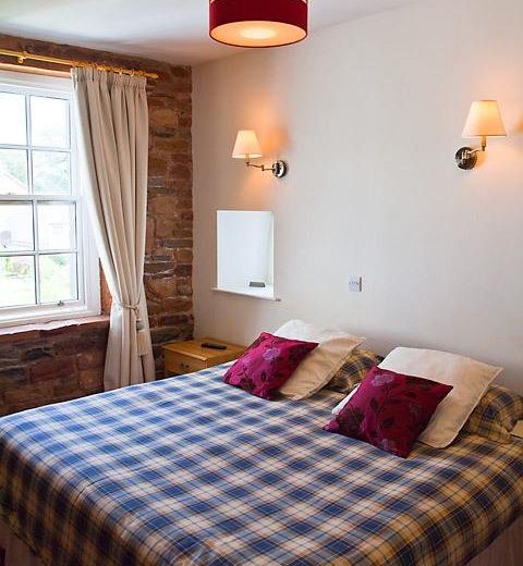 Ecclefechan Hotel