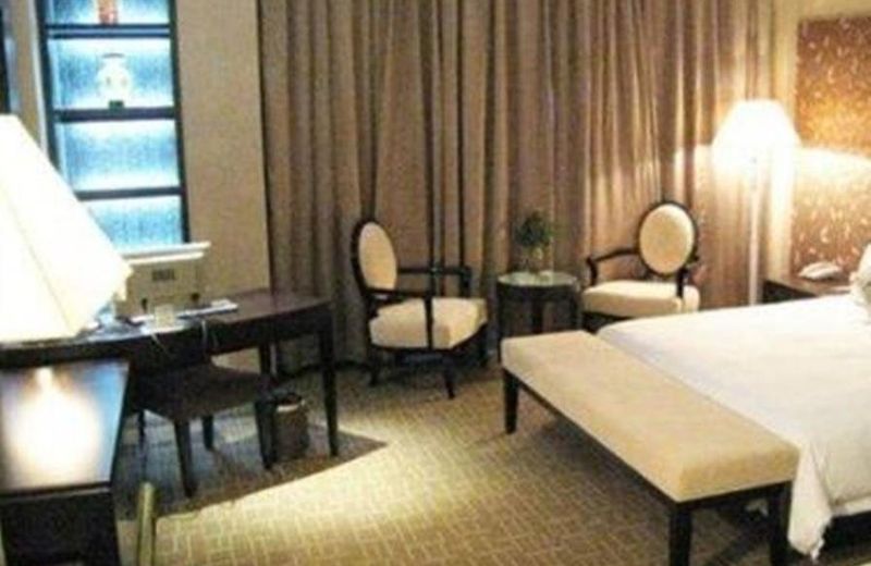 Donggang Hotel