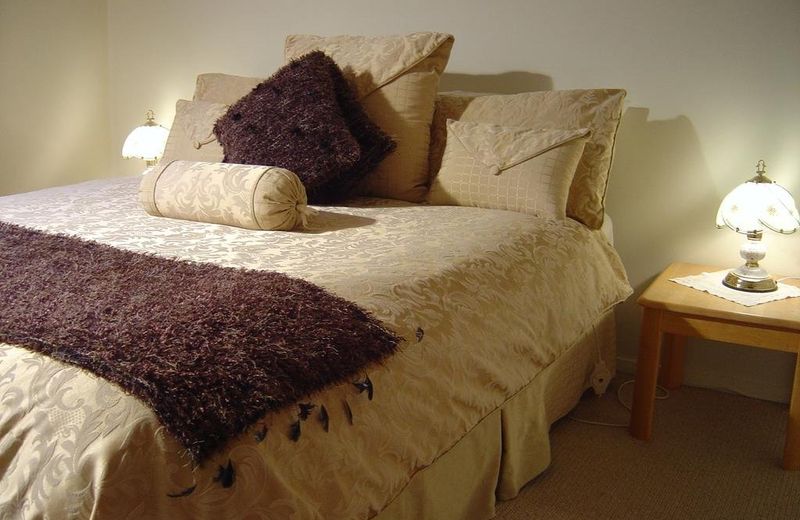 CAIRNBRAE HOUSE, NZ. Boutique Bed & Breakfast.