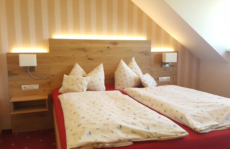 Landhotel BurgenBlick Garni & Tagungshotel
